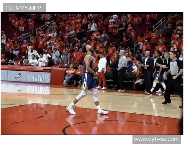 库里生涯第111次半场砍下20+5三分 领先利拉德64次创历史新高